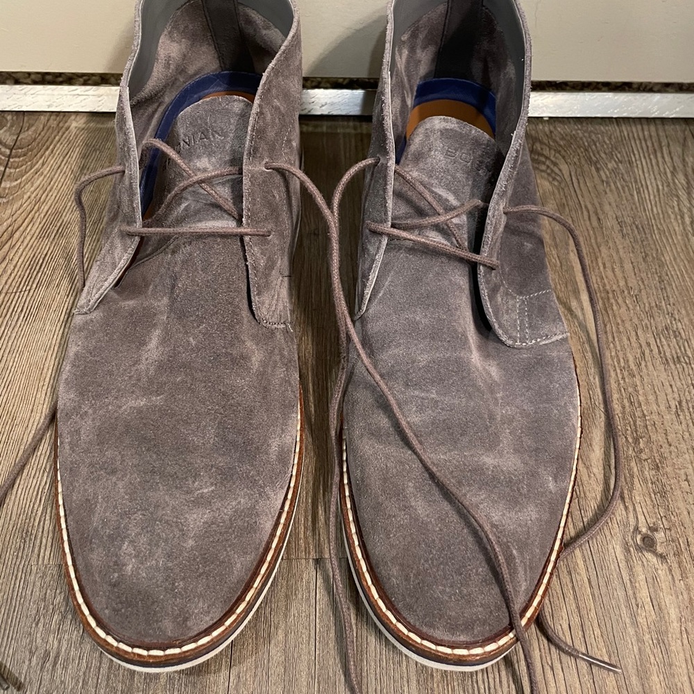 Men’s Gray Suede Bostonian Chukka Boots